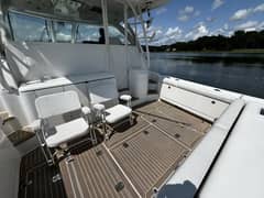 2022 Pursuit OS 385 Offshore photo 7