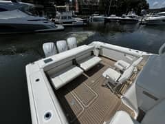 2022 Pursuit OS 385 Offshore photo 8