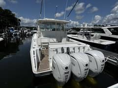 2022 Pursuit OS 385 Offshore photo 6