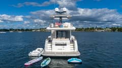 2023 Sirena Flybridge "Mystic Blue" photo 6