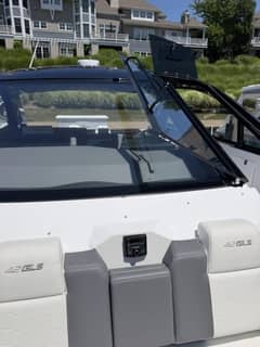 2024 Cruisers Yachts photo 7