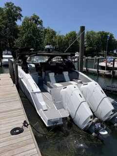 2024 Cruisers Yachts photo 2