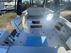 2023 Boston Whaler 350 Realm "UNPLUGGED" photo 8