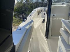 2023 Boston Whaler 350 Realm "UNPLUGGED" photo 5