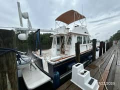 2005 Sabre Flybridge "Lucille" photo 3