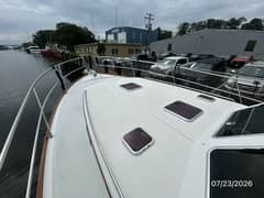 2005 Sabre Flybridge "Lucille" photo 6