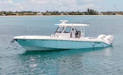 2024 Everglades 365CC photo 1
