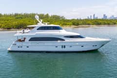 2006 Horizon 82 Skylounge "SWEET SARAH" photo 4