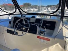 2006 Mainship 43 Trawler photo 2