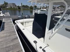 2015 Regulator 34 photo 2