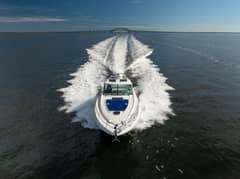 2010 Sea Ray 500 Sundancer photo 3