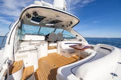 2010 Sea Ray 500 Sundancer photo 9