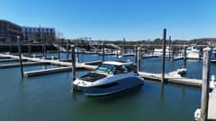 2023 Sea Ray 320 Sundancer photo 3