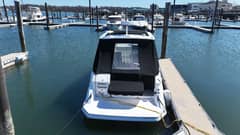2023 Sea Ray 320 Sundancer photo 5