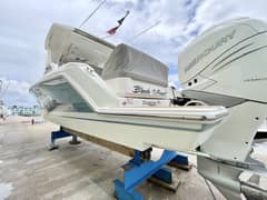 2023 Tiara Yachts 34 LS photo 6