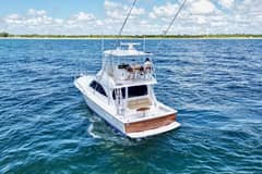 2015 Viking 42 Convertible photo 2