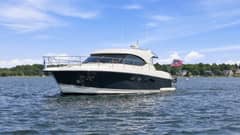 2009 Riviera 4700 Sport Yacht "Strider" photo 3
