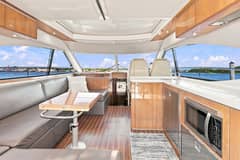 2009 Riviera 4700 Sport Yacht "Strider" photo 9