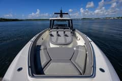 2024 Boston Whaler Outrage "GATE KEEPER" photo 9