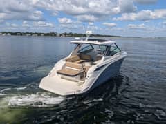 2019 Sea Ray Sundancer 320 photo 3