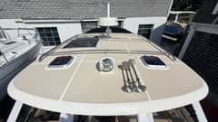 2004 True North 33 "The Pearl" photo 4