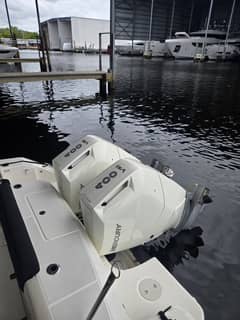 2024 Boston Whaler 330 Outrage photo 5