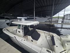 2024 Boston Whaler 330 Outrage photo 6