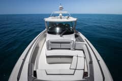 2018 Tiara Yachts photo 4