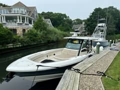 2021 Boston Whaler 380 Outrage "TOOTH AND NAIL" photo 4