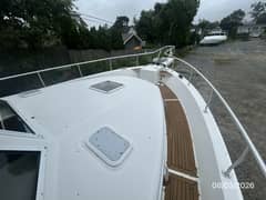 2000 Mainship 430 "Water Colors" photo 8