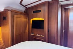 2024 Sabre 48 Salon Express "Piper" photo 7