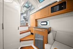 2020 Boston Whaler 380 Realm photo 9