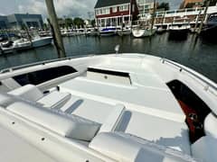 2022 Sea Ray 37 Sundancer 370 OB photo 5