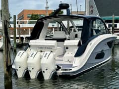 2022 Sea Ray 37 Sundancer 370 OB photo 2