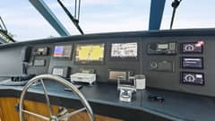 2005 Viking 61 Enclosed Bridge "KelKat" photo 3