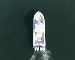 2017 Yellowfin 42 CC photo 4