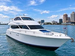 2002 Lazzara Yachts 80 Skylounge "Bamboozled Again" photo 4