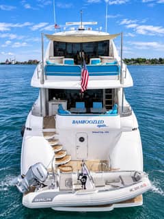 2002 Lazzara Yachts 80 Skylounge "Bamboozled Again" photo 9