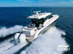 2026 Tiara Yachts photo 8