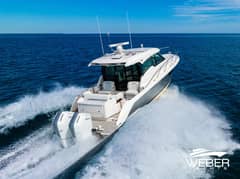 2026 Tiara Yachts photo 9
