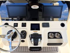 2021 Scout 305 LXF photo 7