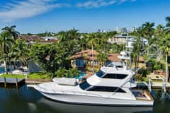 2008 Viking 74 Enclosed Bridge photo 4
