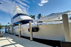 2008 Viking 74 Enclosed Bridge photo 6