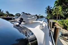 2008 Viking 74 Enclosed Bridge photo 9