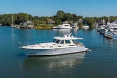 2021 Sabre 48 Salon Express "Miss Maggie" photo 8