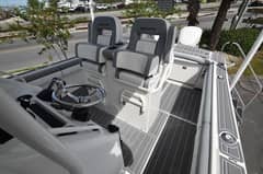 2018 Regulator 28 Forward Seating photo 9