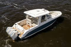 2021 Boston Whaler Realm photo 7