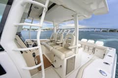 2018 Boston Whaler 380 Outrage photo 9
