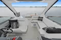 2021 Regal 33 Express photo 6