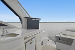 2021 Regal 33 Express photo 8